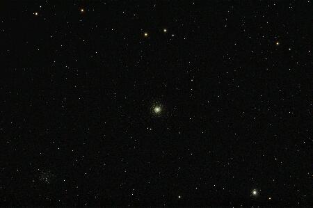 M53, NGC5053, 2015-4-23, 11x100sec, APO100Q, QHY8.jpg